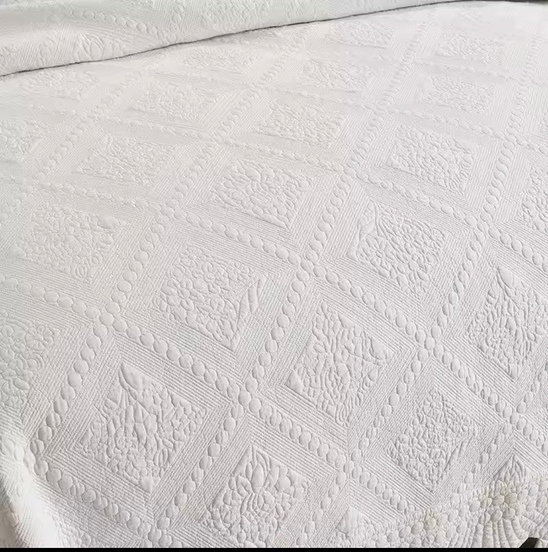 Eden Bedspread (Coverlet)