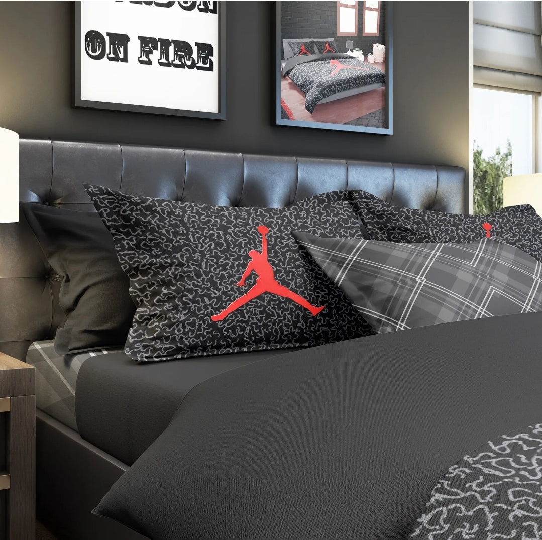 Jump Grey Quilt Cover