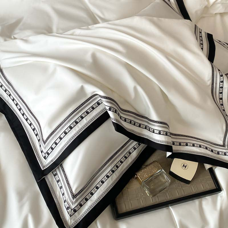 Royal Majesty Quilt Cover