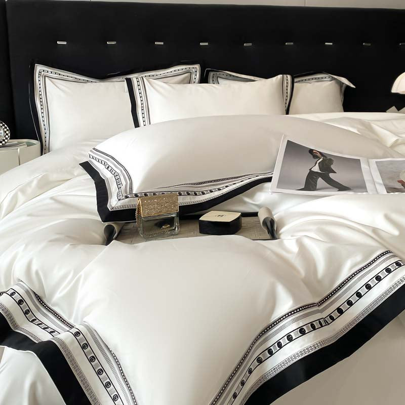 Royal Majesty Quilt Cover