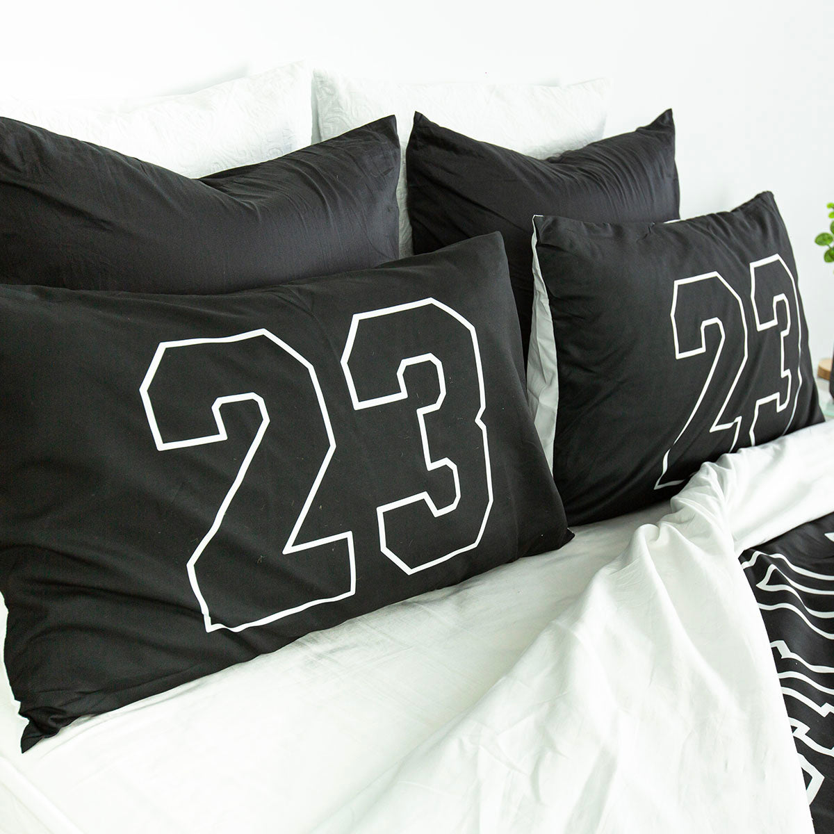 Jump 23 Black Quilt Cover Set