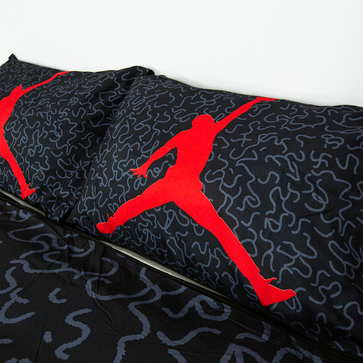 Jump Grey Quilt Cover